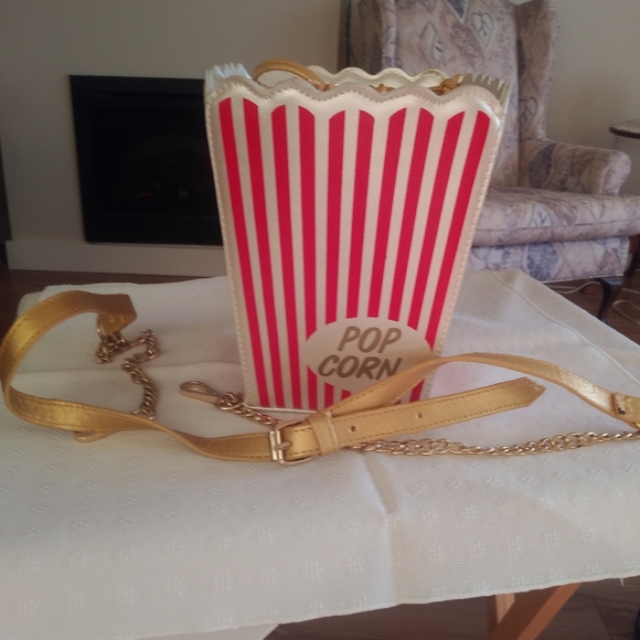 Popcorn Purse - Picture 2 of 3